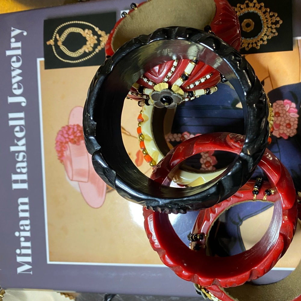 Miriam Haskell Carved Beaded Resin Bangle Lot of 4 - Picture 11 of 15